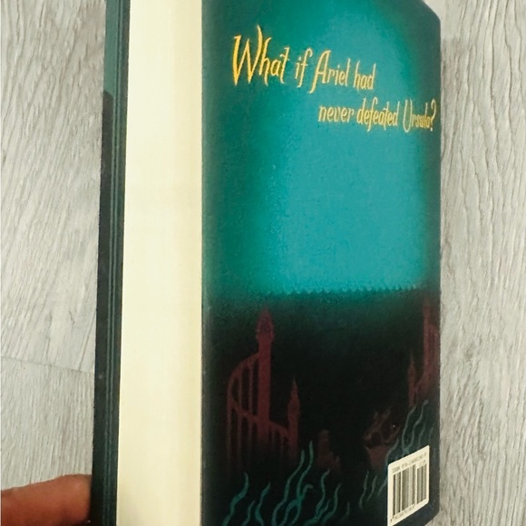 NEW Disney Twisted Tales Part of Your World Little Mermaid Retelling 1st Edition - Picture 3 of 4
